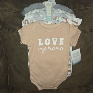 Hudson Baby 5pc Bodysuits "Love My Mama / I ♡ Dad & More Nodysuits